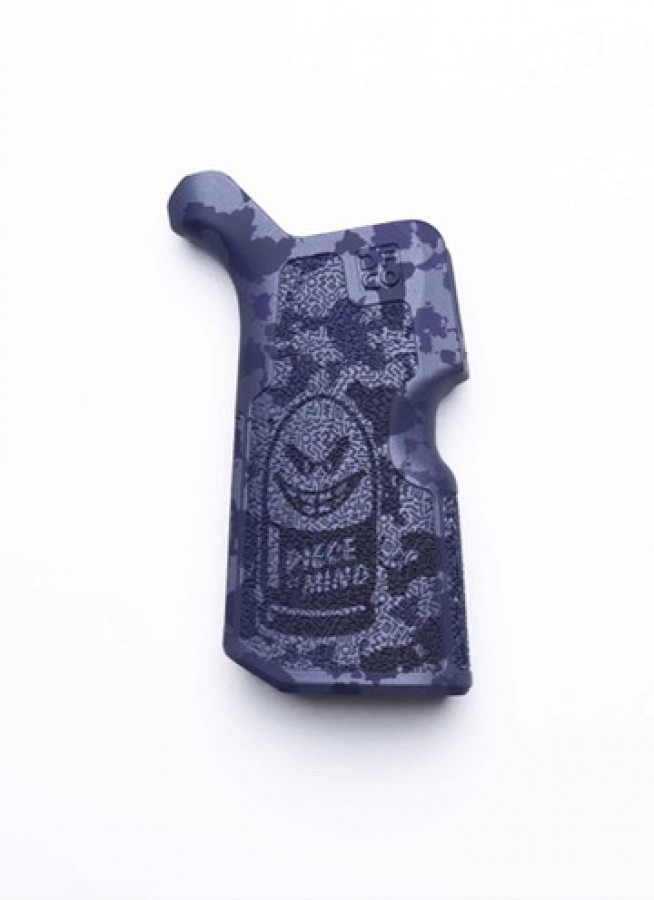 CALIFORNIA - Die Free Co x Piece of Mind Kung Fu x Tiger Claw Set